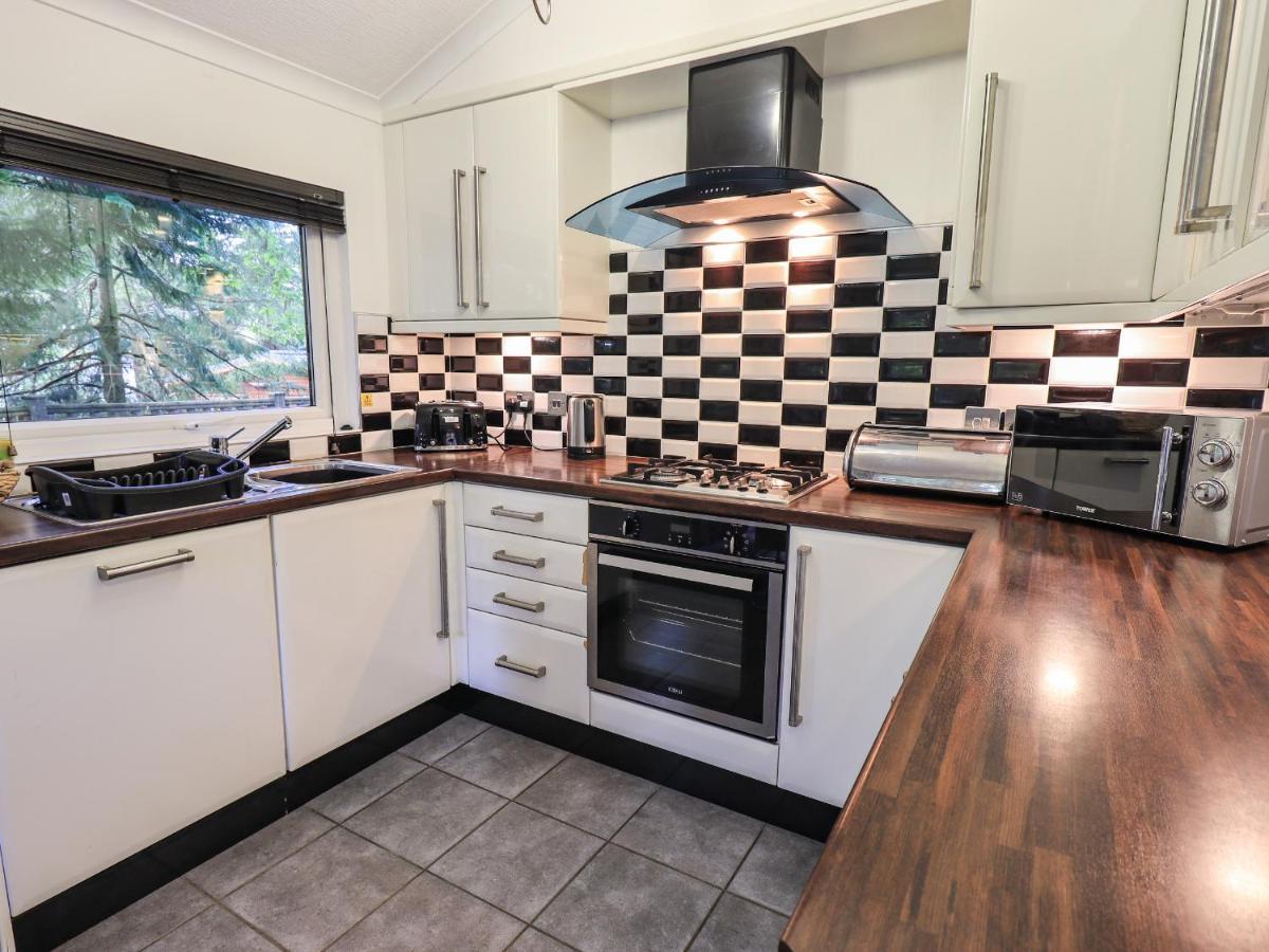 Forest Pines Lodge Bowness-on-Windermere Extérieur photo